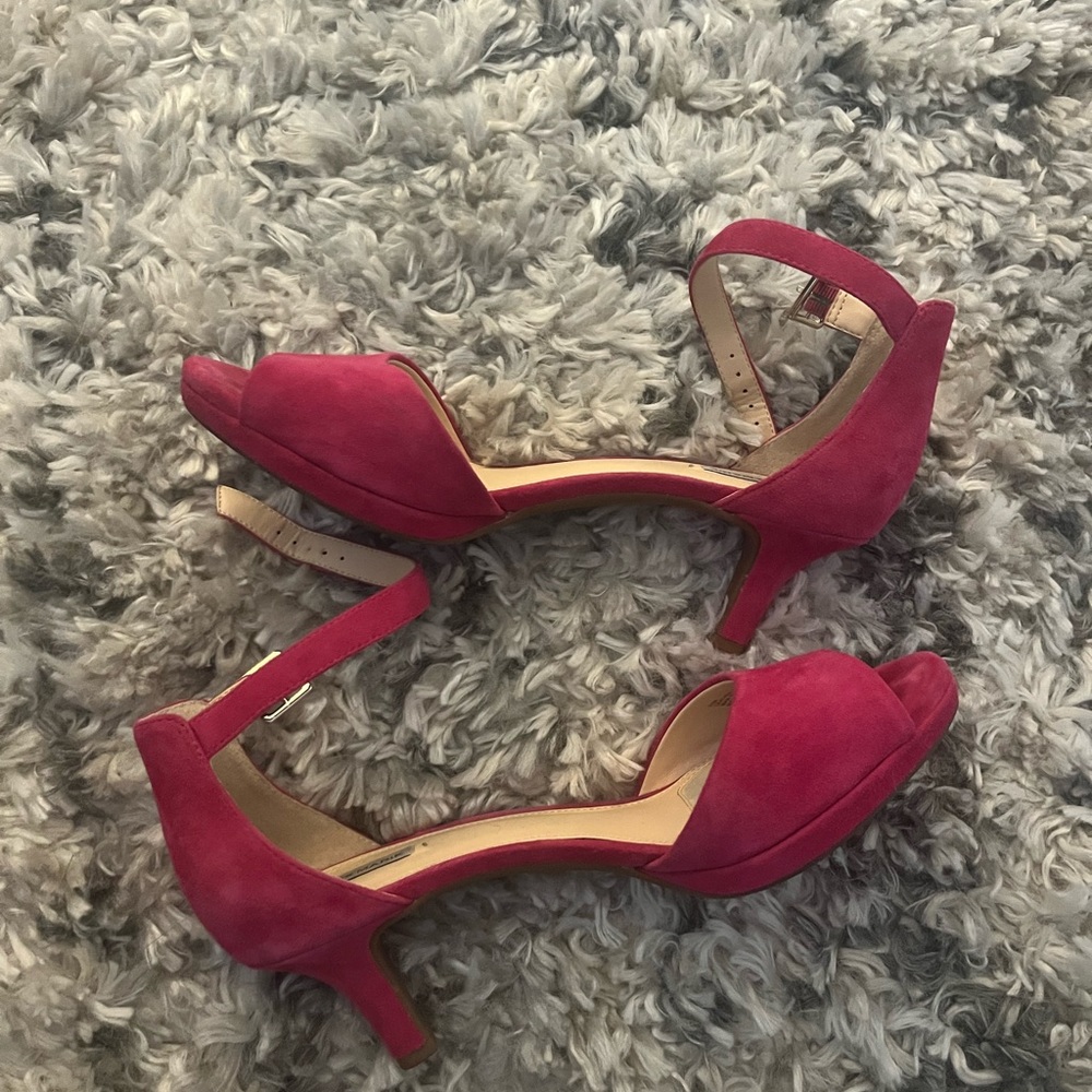 Pink heels